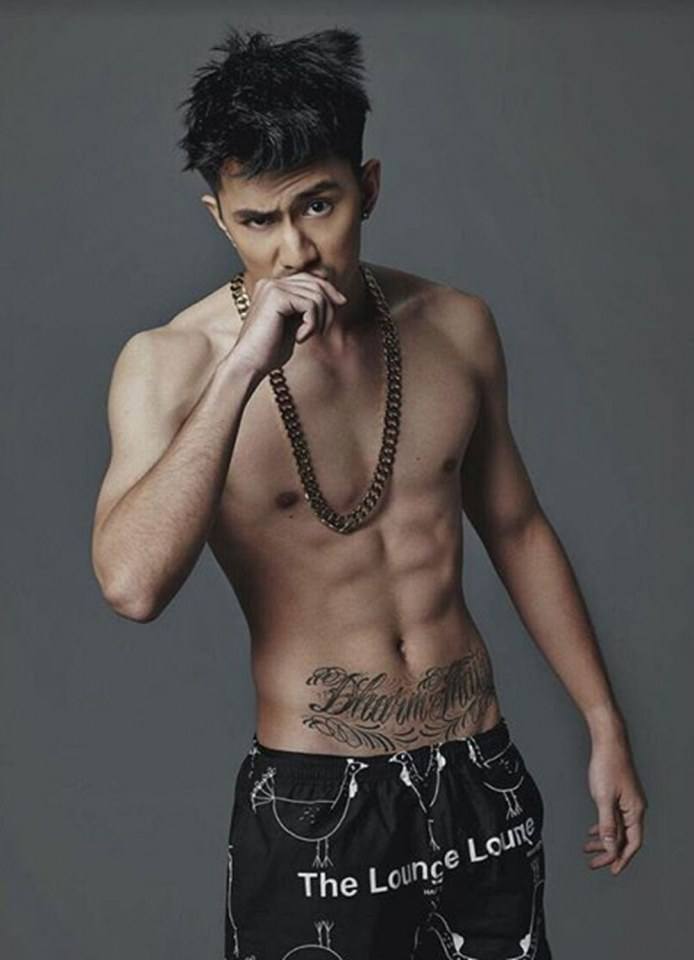 [ต้องแตก][ฉ18+][018] หนุ่ม TimeThai ที่หลายๆ คนคงจำได้ถึงการเปลี่ยนแปลงของเขา ปัจจุบันเขามาพร้อมกับความคมเข้มของใบหน้า ไรขนที่ลากยาว และจิตนาการณ์แห่งความสยิว