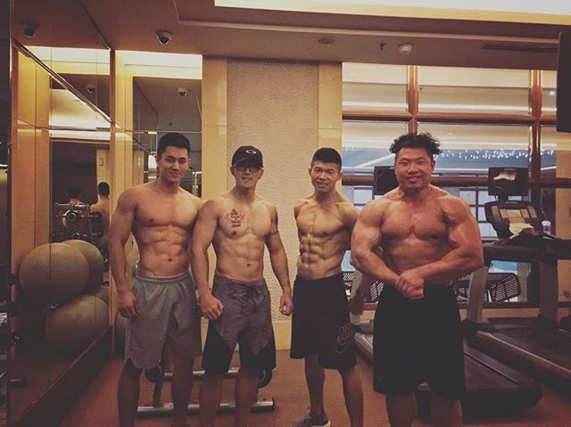 Buffet หนุ่มหล่อ ตุงๆๆดีต่อใตมากกได้หมด ถ้าสดชื่น