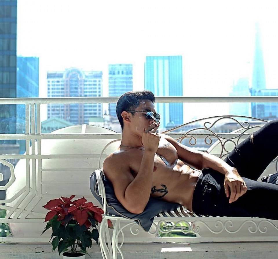 โชว์แล้วแซ่บมากกก