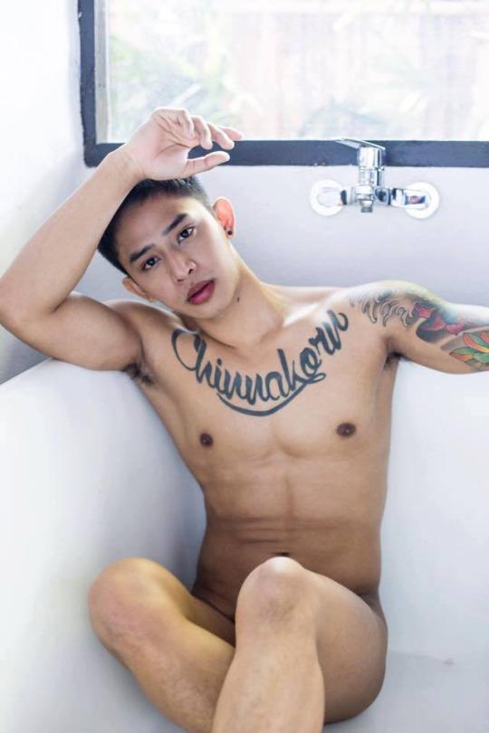 โชว์แล้วแซ่บมากกก