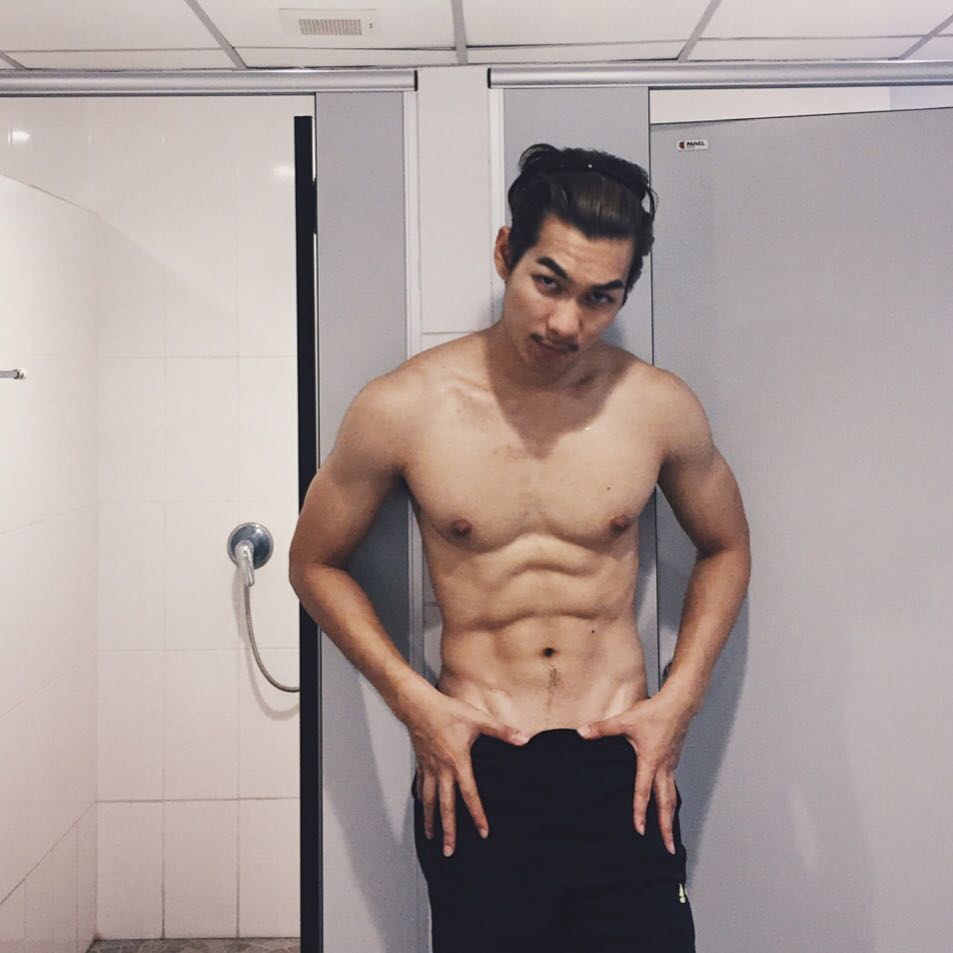 หนุ่ม krit แซ่บมากกก น้ำเดิน