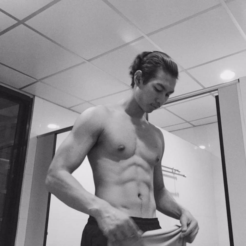 หนุ่ม krit แซ่บมากกก น้ำเดิน