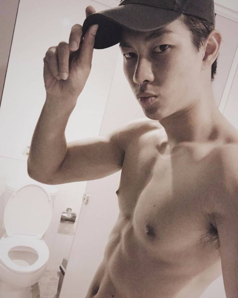 หนุ่ม krit แซ่บมากกก น้ำเดิน