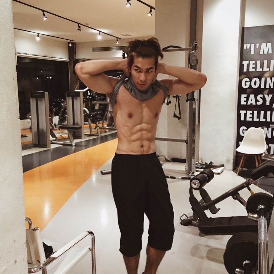 หนุ่ม krit แซ่บมากกก น้ำเดิน