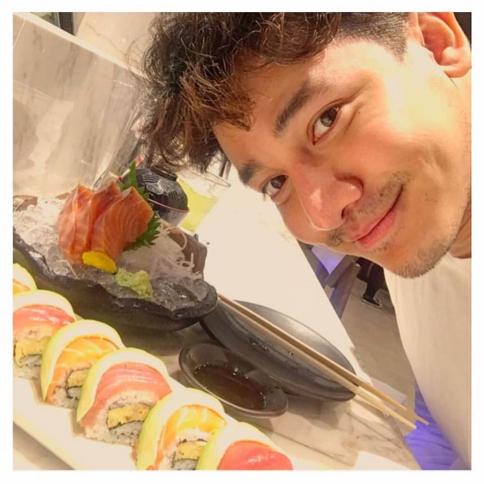 รอน ภัทรพล โตอุ่น แซ่บ