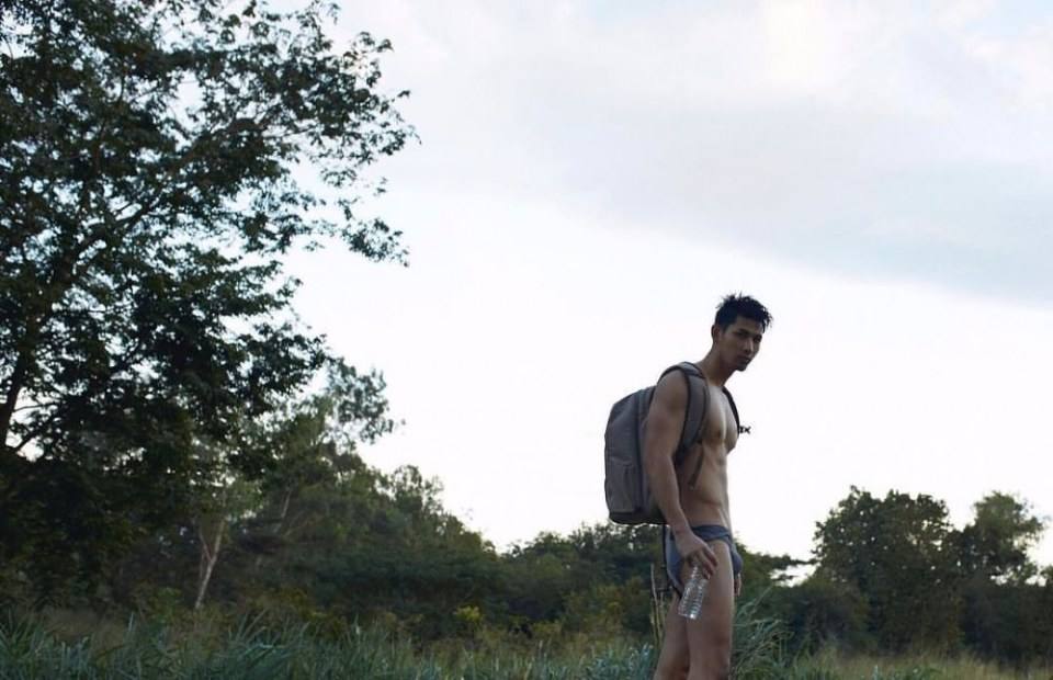 ภาพเปลือยหลุดเซ็ทใหญ่ ! &ldquo;โรม ภานุพงศ์&rdquo; หนุ่มหุ่นสูงยาว สุดเซ็กซี่ หลังถ่ายแบบในนิตยสารแนวผู้ชาย
