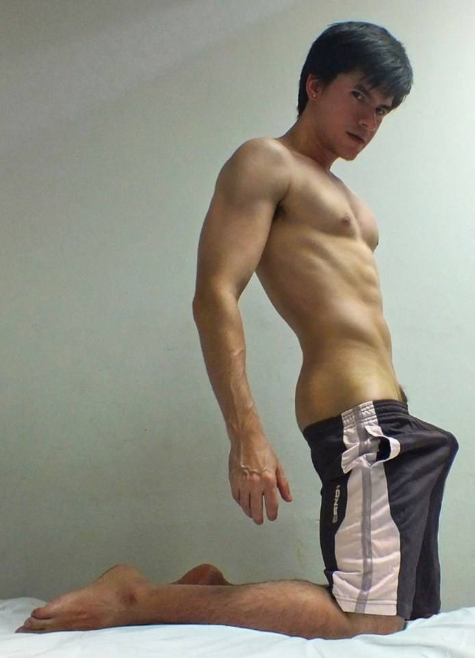 [OMGBoy011][18+] อีกหนึ่งหนุ่มนิรนาม ที่ถูกอกถูกใจเกย์ทั้งโลก เค้าเป็นหนุ่มไทยครับ แต่มีความกลม ยาว บาน ไม่แพ้ชาติใด แซ่บ
