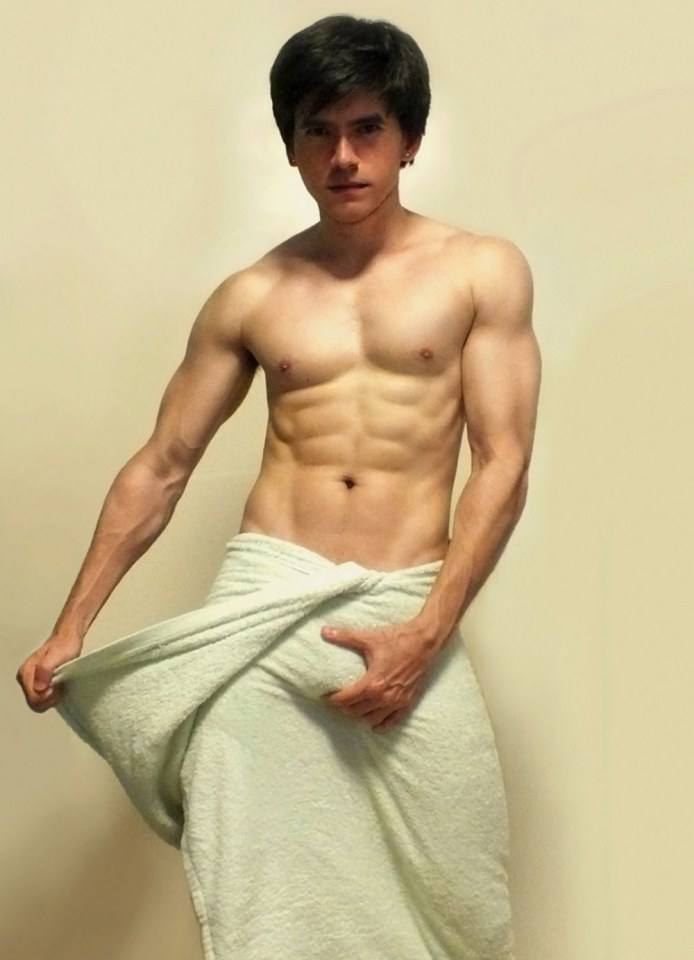 [OMGBoy011][18+] อีกหนึ่งหนุ่มนิรนาม ที่ถูกอกถูกใจเกย์ทั้งโลก เค้าเป็นหนุ่มไทยครับ แต่มีความกลม ยาว บาน ไม่แพ้ชาติใด แซ่บ
