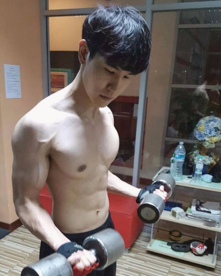 เลียซ่ะซิ รอไร