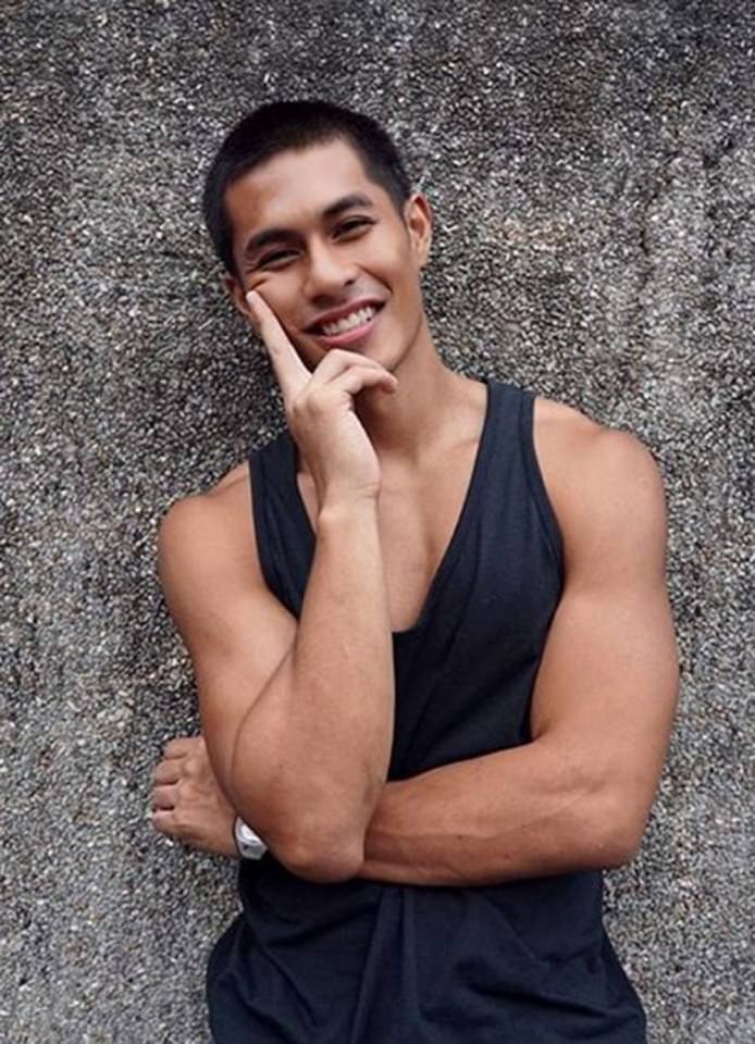 [OMGBoy013][18+] อีกหนุ่มเข้มที่ทั้งก้าน กล้าม รอนท้อง ทำเอาหิวกระหายกันเป้นแถว อย่างนี้สิ ความอิ่มอร่อยอันนิรันดร์