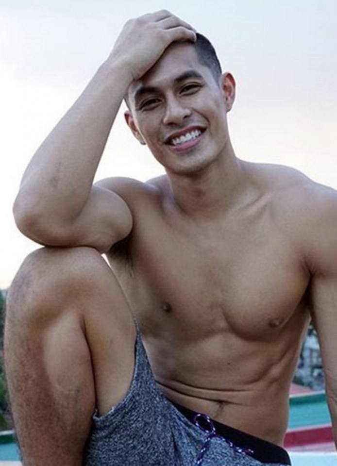 [OMGBoy013][18+] อีกหนุ่มเข้มที่ทั้งก้าน กล้าม รอนท้อง ทำเอาหิวกระหายกันเป้นแถว อย่างนี้สิ ความอิ่มอร่อยอันนิรันดร์
