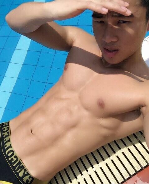เห็นหน้าท้องร้องโอ๊ววว