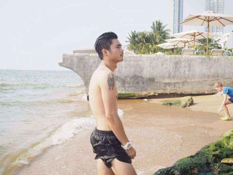 เห็นหน้าท้องร้องโอ๊ววว