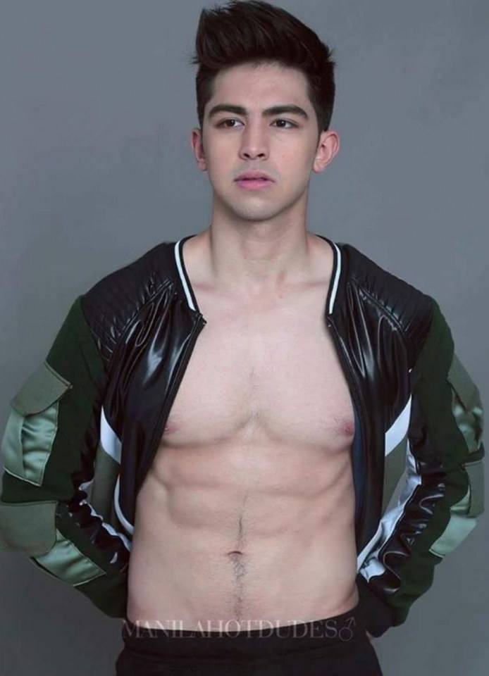 [OMGBoy014][18+] อีกหนึ่งหนุ่ม ที่น่าเลียตั้งแต่ริมฝีปาก จนถึงส่วนกลางลำตัว ฝากผลงานเอาไว้ในอ้อมใจด้วยครับ สยิวเบย แน่นมาก