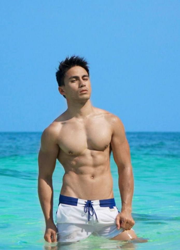 [OMGBoy014][18+] อีกหนึ่งหนุ่ม ที่น่าเลียตั้งแต่ริมฝีปาก จนถึงส่วนกลางลำตัว ฝากผลงานเอาไว้ในอ้อมใจด้วยครับ สยิวเบย แน่นมาก
