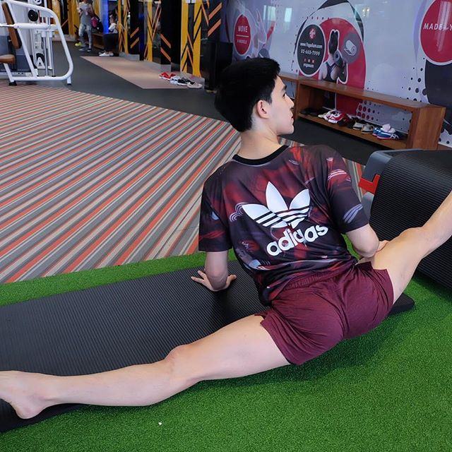 แม็ก เดอะสตาร์ โชว์ท่ายาก!! เเหก 180 องศา ขาที่ว่าขาวยังไม่เด่นเท่าปิกาจู๋ บอกเลยตุงสุดๆ