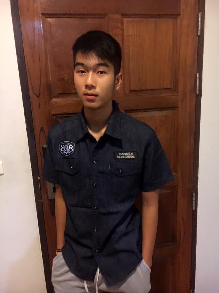 หนุ่มๆ นร.รร.กีฬา # 102