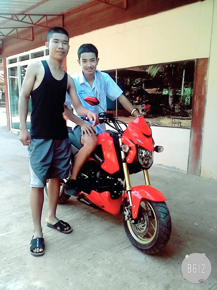 หนุ่มๆ นร.รร.กีฬา # 105