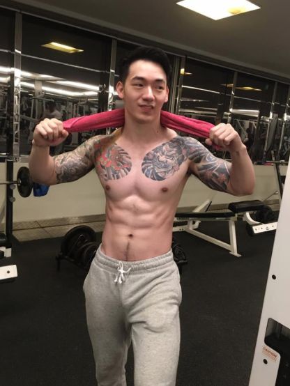 ยากูซ่าxแบบนี้แซ่บ!! กอล์ฟ เพียรเลิศ