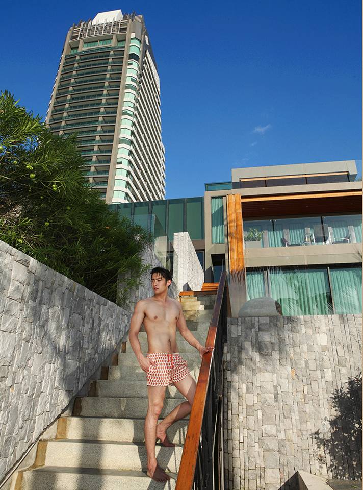 แซ่บได้อีก !! ขุน ชานนท์ กับแฟชั่นรับซัมเมอร์