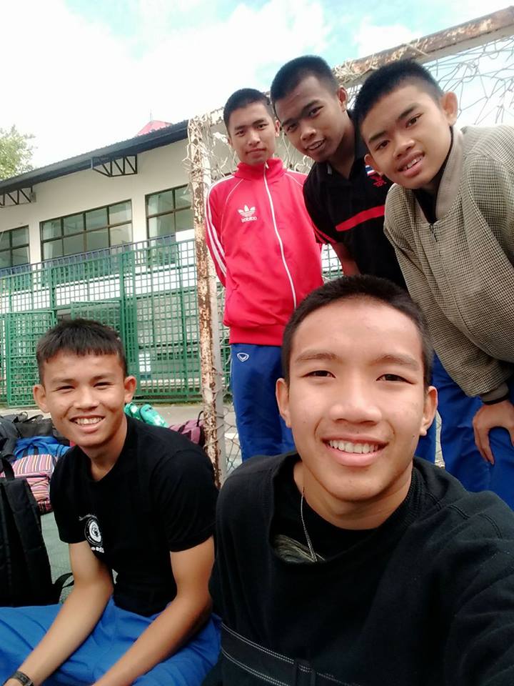 หนุ่มๆ นร.รร.กีฬา # 107