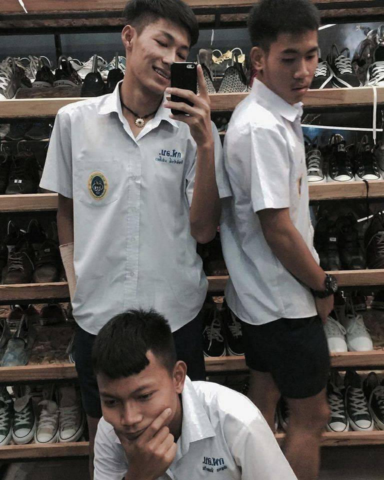 หนุ่มๆ นร.รร.กีฬา # 109