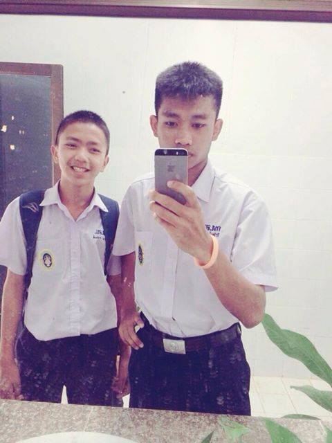 หนุ่มๆ นร.รร.กีฬา # 112