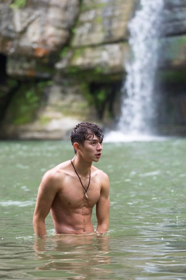 เมื่อพวกเขาถอด"-"04