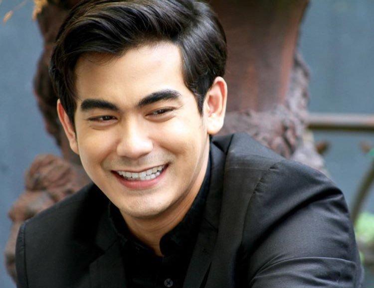 ฌอห์ณ จินดาโชติ เซอร์ๆน่ากิน