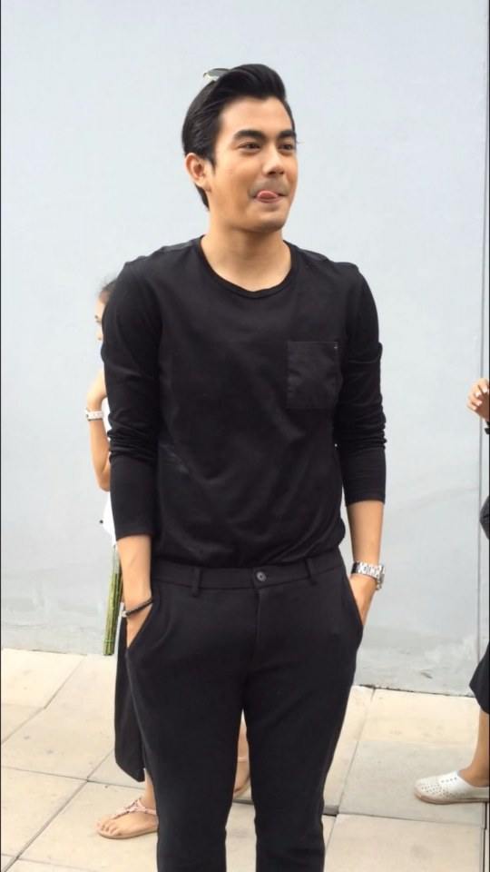 ฌอห์ณ จินดาโชติ เซอร์ๆน่ากิน