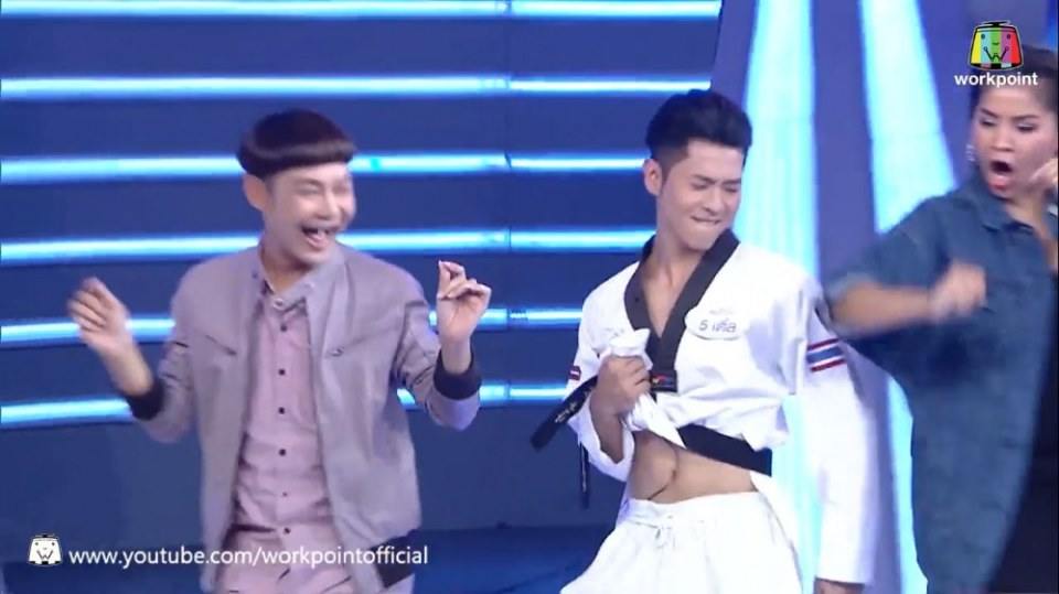 กรี๊ด!! ฟิน!! สุดๆ "เติี้ล หนุ่มตี๋หล่อ" ครูสอนเทควันโด้ โชว์ร่อนเอวสุดฟิน! กลางรายการ I Can See Your Voice #เอวดีมาก (ไปชมคลิป)