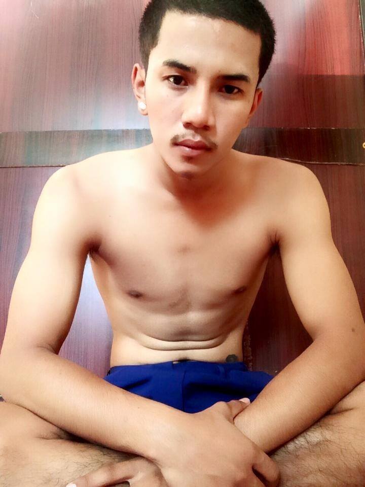 หนุ่มหน้าไทย ไซส์สากล