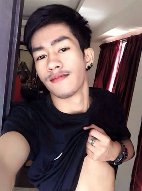หนุ่มหน้าไทย ไซส์สากล