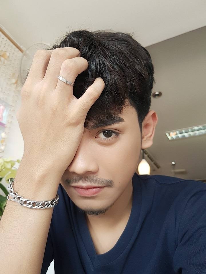 หนุ่มหน้าไทย ไซส์สากล