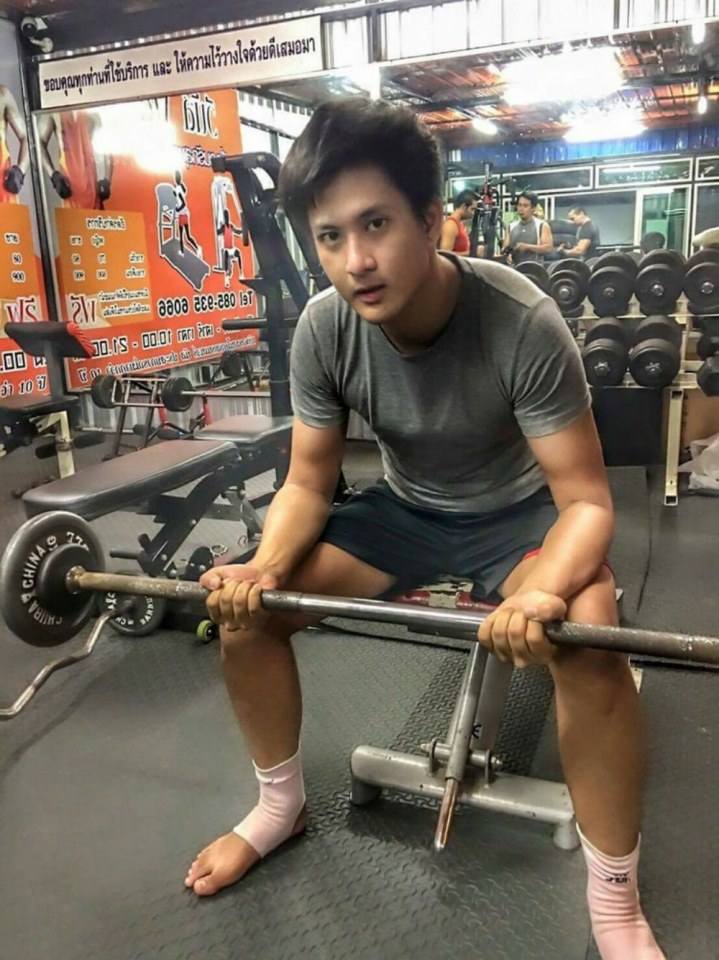 นายเบนซ์ ตากล้องหล่อต้องบอกต่อ
