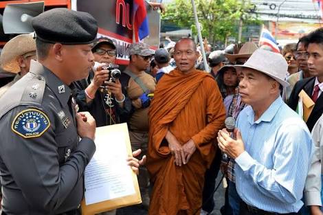 พระดีของเมืองไทยน่ายกย่องน่านับถือ