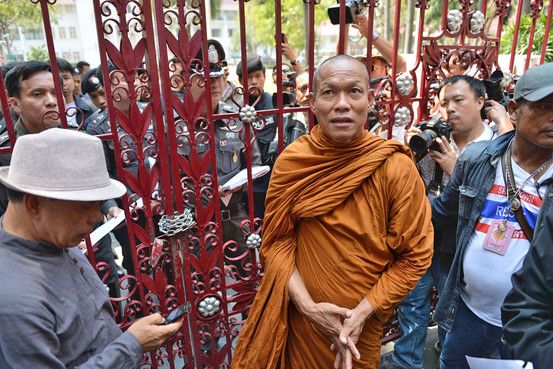 พระดีของเมืองไทยน่ายกย่องน่านับถือ