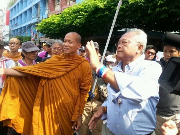 พระดีของเมืองไทยน่ายกย่องน่านับถือ