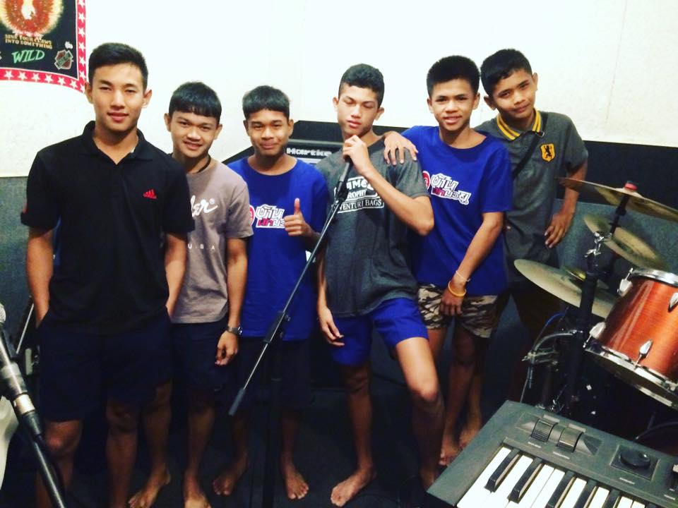 หนุ่มๆ นร.รร.กีฬา # 123