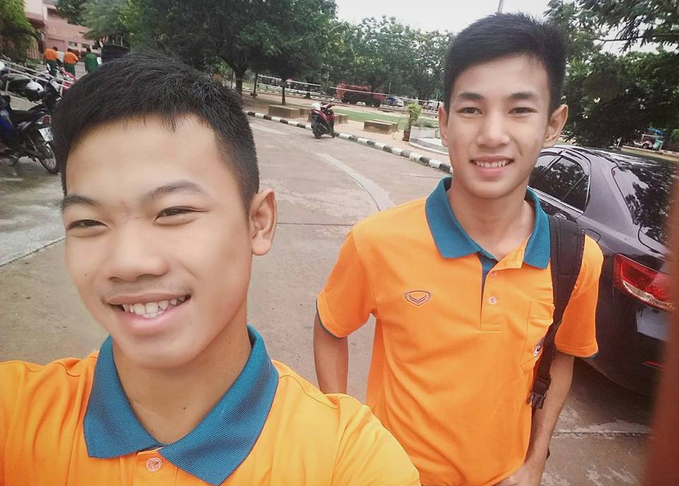 หนุ่มๆ นร.รร.กีฬา # 124