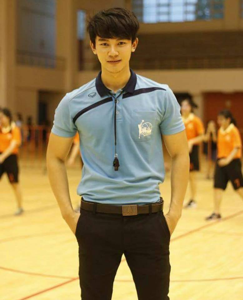 เห็นครูพละ...แล้วอยากเสียเหงื่อ!!!ครูขา...หล่ออะไรเบอร์นั้น เห็นแล้วคัน ใจสั่นไม่อยู่กับเนื้อกับตัว