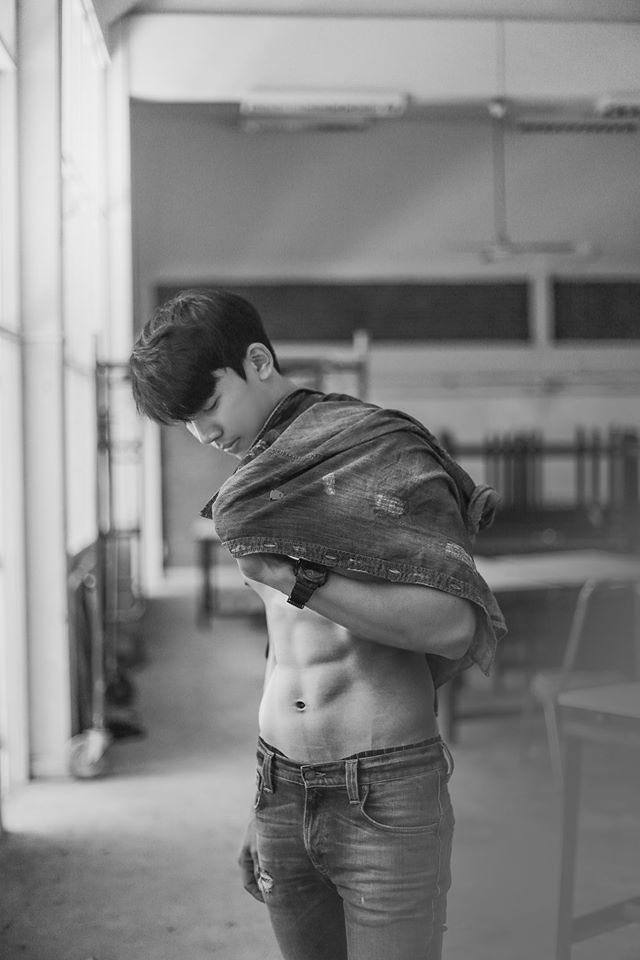 เห็นครูพละ...แล้วอยากเสียเหงื่อ!!!ครูขา...หล่ออะไรเบอร์นั้น เห็นแล้วคัน ใจสั่นไม่อยู่กับเนื้อกับตัว