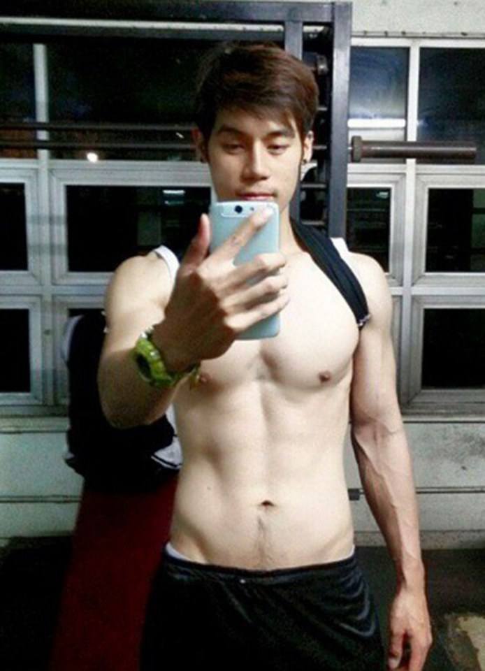 [ต้องแตก][ฉ18+][030] ความหล่อไม่เลือกอาชีพจริงๆ ครับ งานดีของพ่อหนุ่ม อาร์ท เดชาภัทร ที่เอาบรรดากว้างเก้งไม่มองข้ามอาชีพวิน ใจไม่ดีเลย น้ำเดิน
