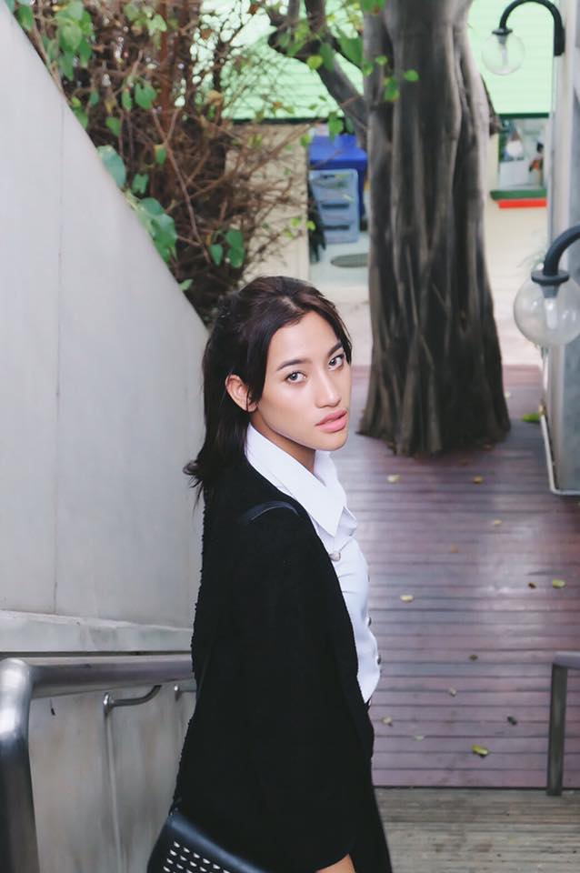 ตอกย้ำความสวยสุดฮอทระดับพริกสิบเม็ดของนักร้องสาวสุดเซ็กซี่ค่ายอโศกที่นาทีนี้ก็ต้องหลบทางให้Sheจริงๆ