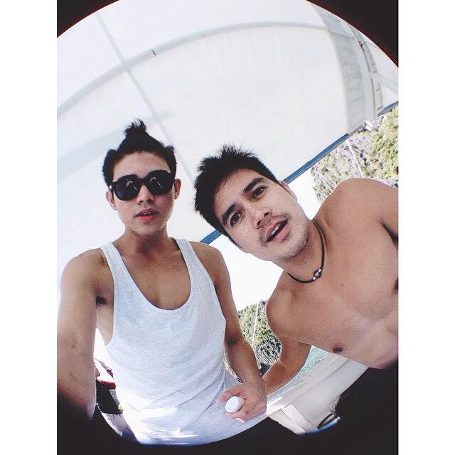 อกล่ำฉ่ำแฉะ