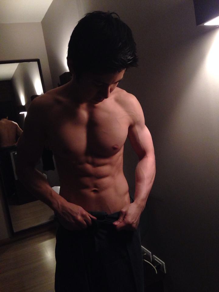 อกล่ำฉ่ำแฉะ