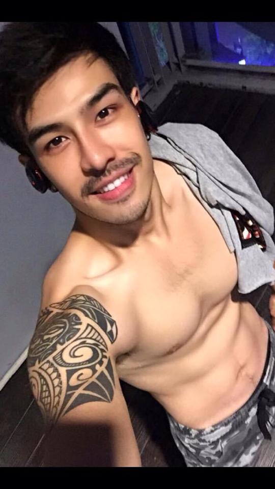 หนุ่มถอดเห็นแล้วอยาก