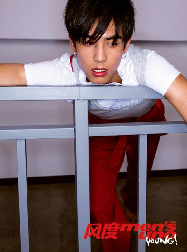 Song Wei Long @ Men's uno Young! China March 2017