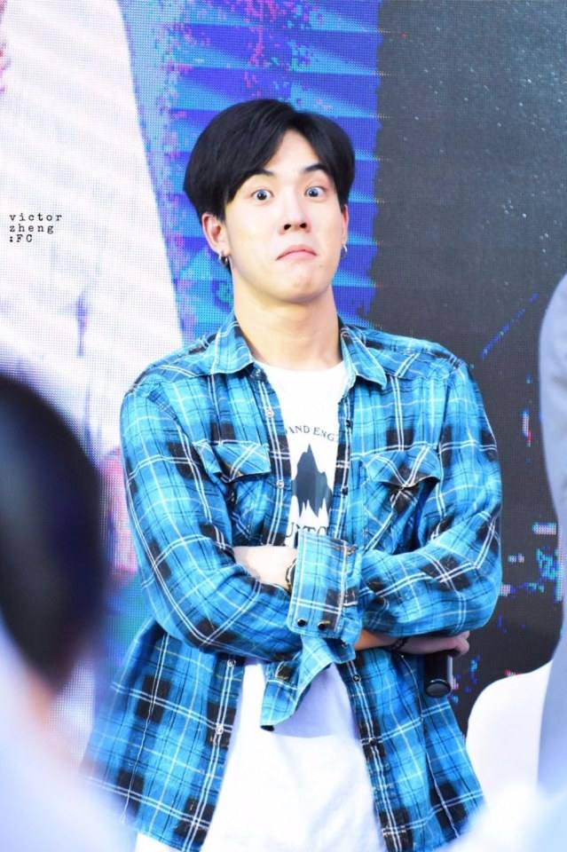 วิคเตอร์ ชัชชวิศ เลียๆๆ