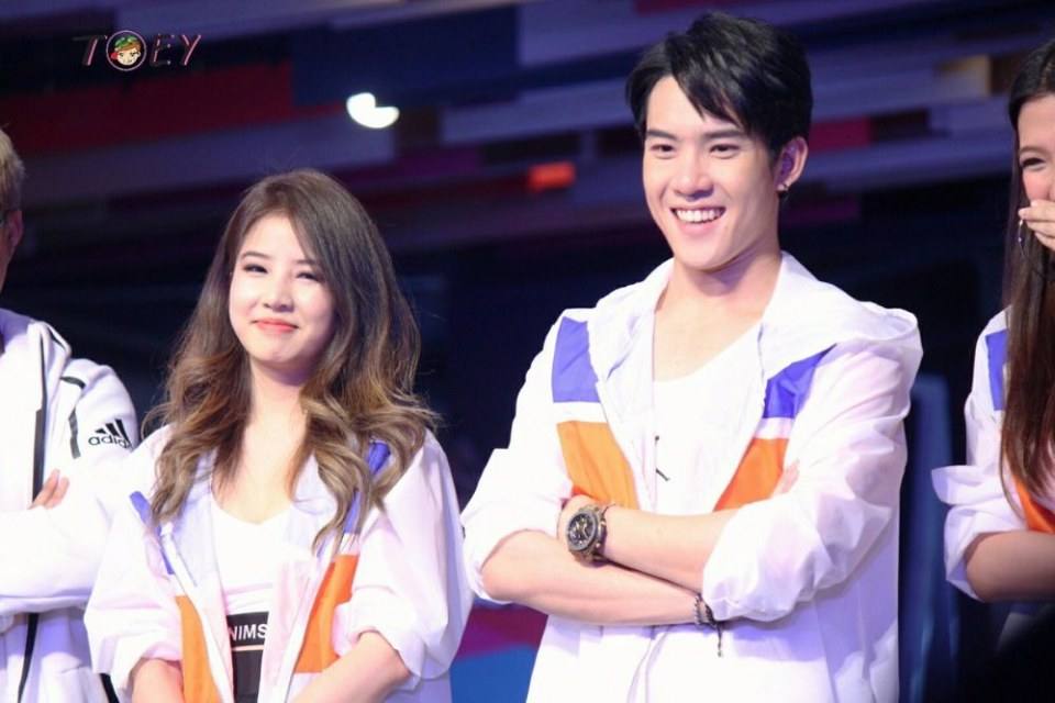วิคเตอร์ ชัชชวิศ เลียๆๆ